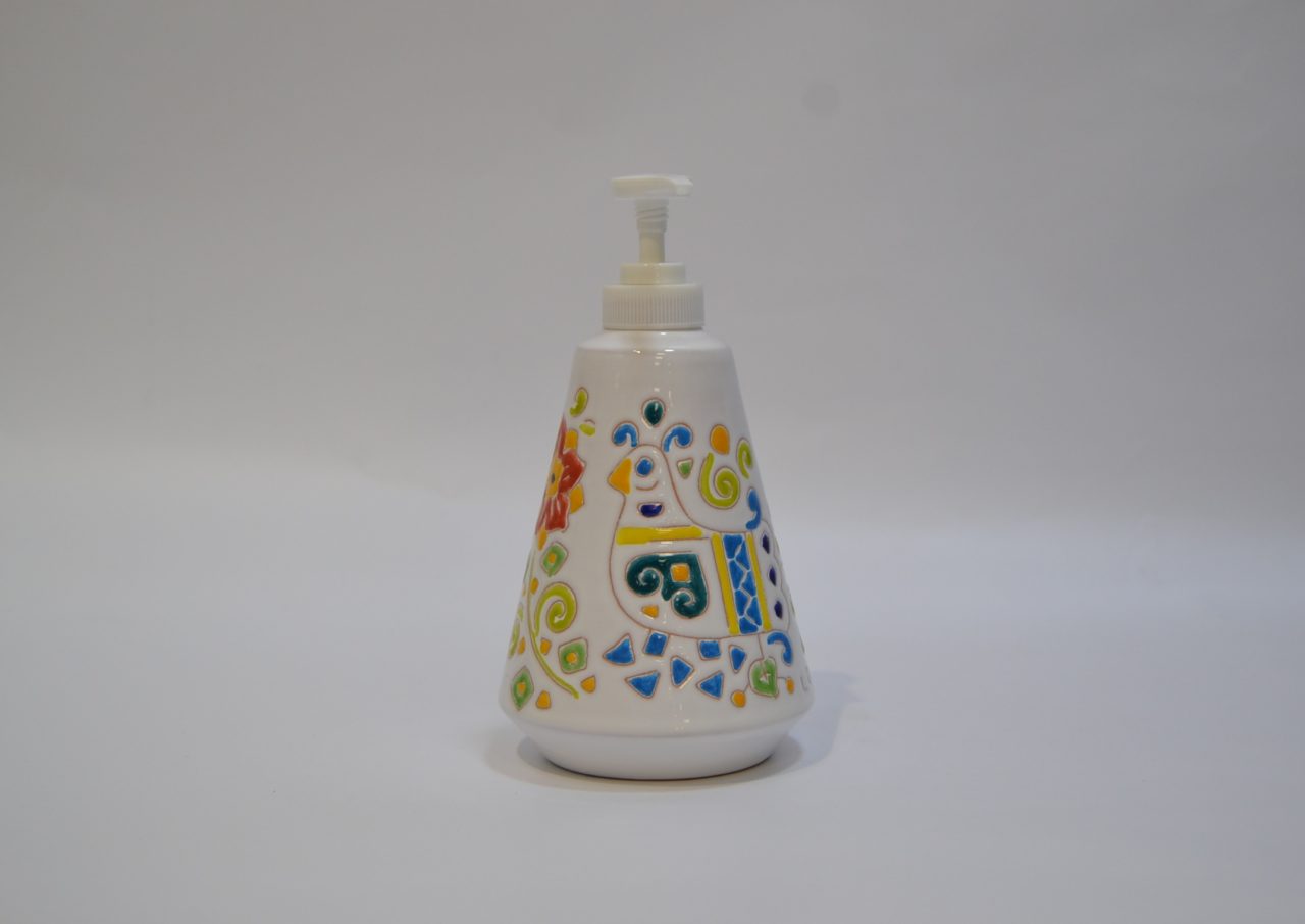 Dosatore sapone in ceramica sarda con decoro pavoncella – Ceramiche Loddo
