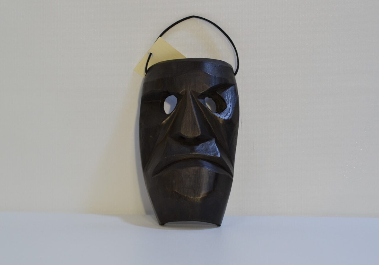 Maschera sarda in legno Mamuthone
