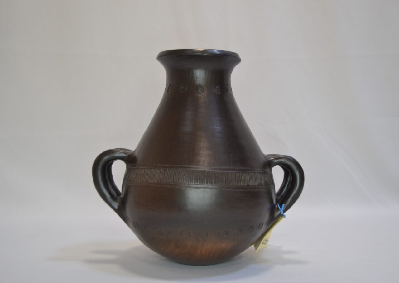 Vaso Piriforme Nuragico in ceramica Villa Abbas