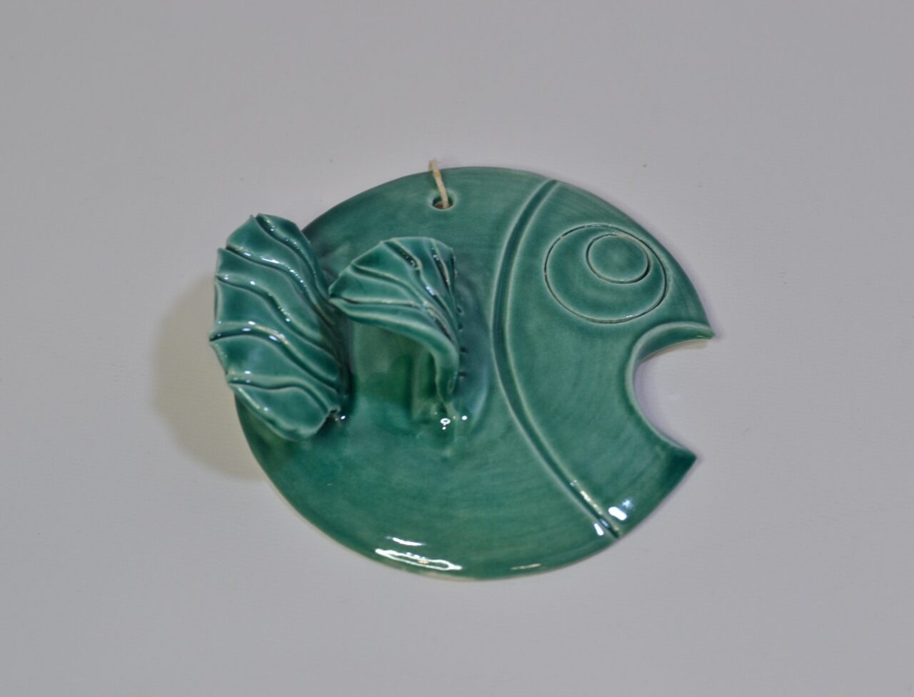 Pesce in ceramica da appendere verde acqua