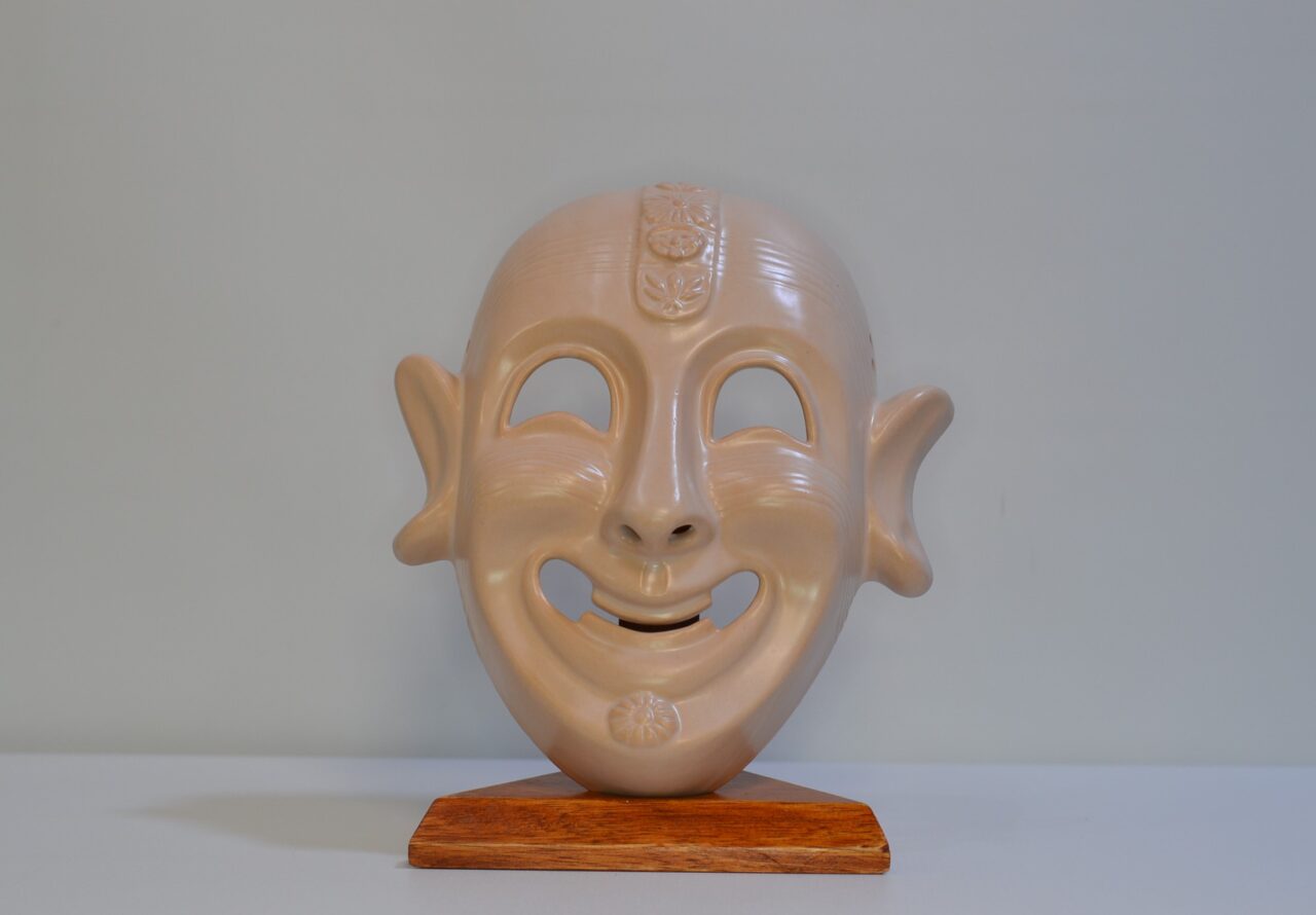 Maschera Ghignante modello cartaginese in ceramica – Manis